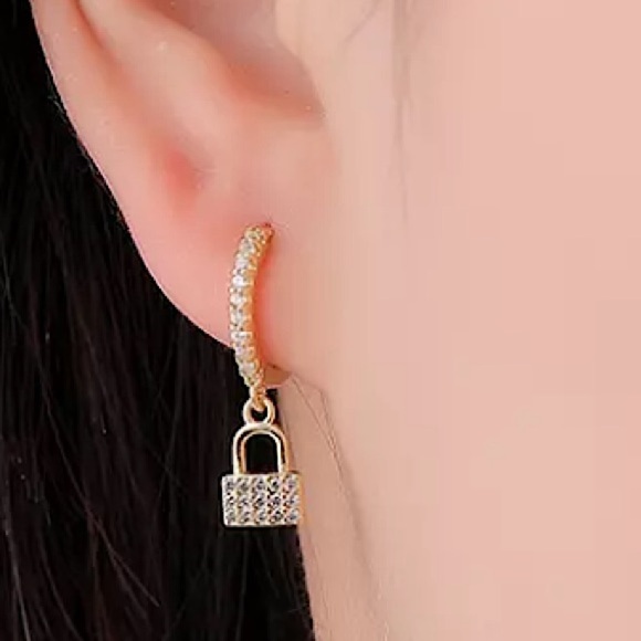 Lock Gold Plated Minimalist Zircon Rhinestone Earrings - Picture 2 of 3
